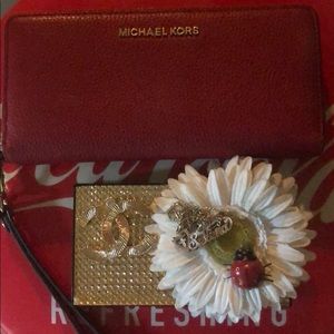 NWT MICHAEL KORS AUTHENTIC wallet